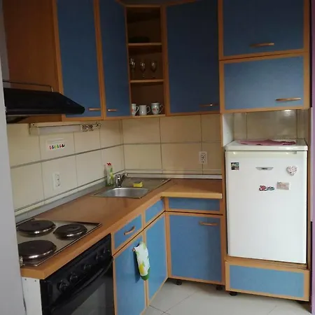 Apartment Natasa 1 *